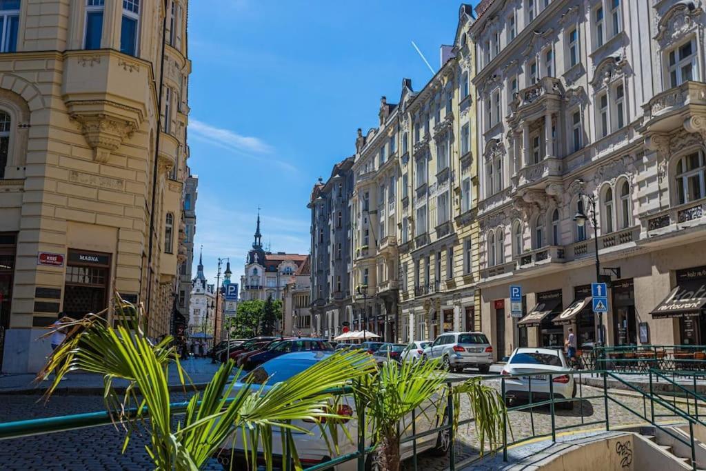 Josef Manes Birth House, Sights Walkable, Old Town Square Apartment *